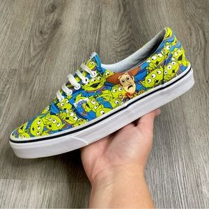 Vans Era x Pixar Toy Story Aliens Disney Pizza Planet The Claw Men’s Size 10.5